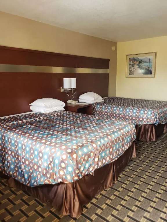 Taylor village inn and suites