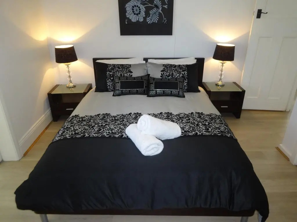 Waterside Retreat at Blacksmiths Beach - Swansea Channel