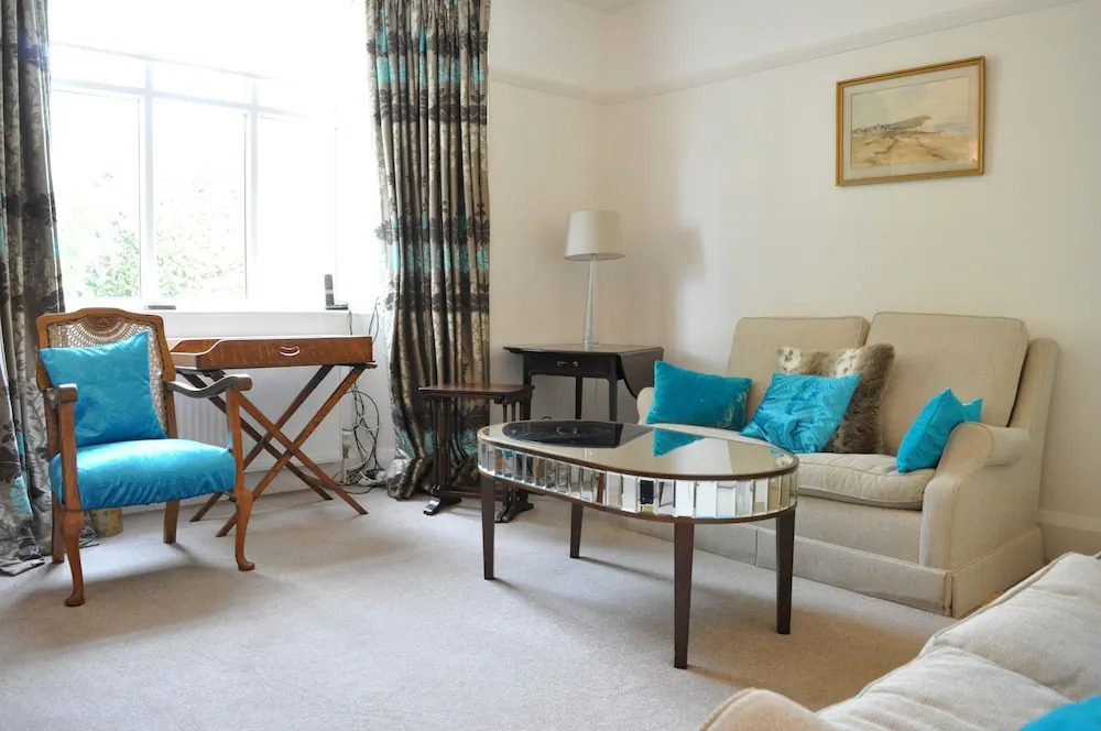 Charming 3 Bedroom House in North Oxford