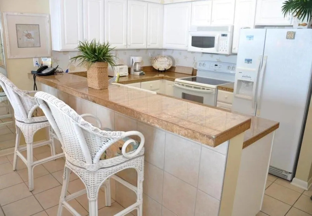 Paradise Pointe 5B - 3 Br condo by RedAwning