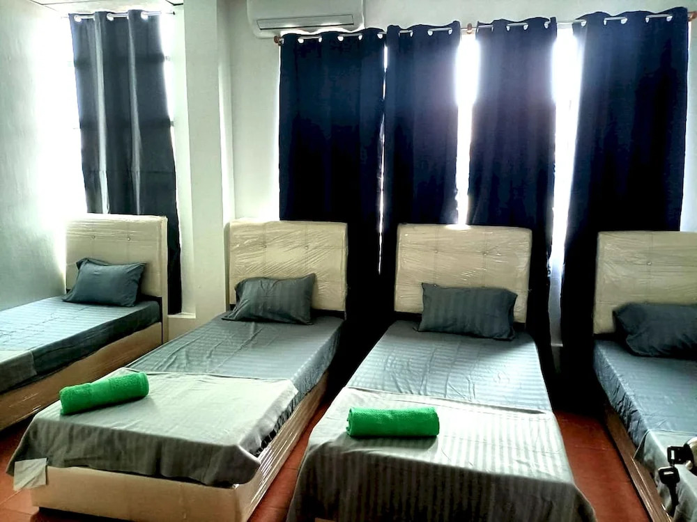 OYO HOME 90768 Flo Inn Motel