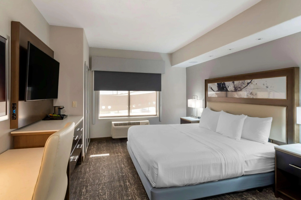 Best Western Premier Liberty Inn & Suites