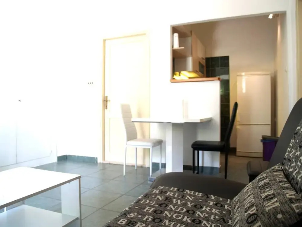 Step Away From The Beach 1-bedroom Apartment Lolov