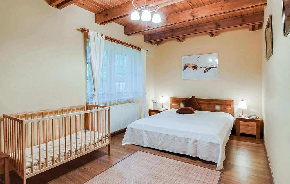 Cozy Home In Pobierowo With Wifi
