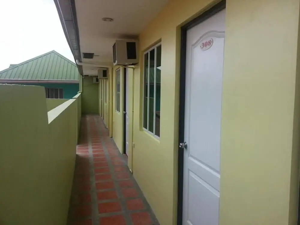 Sun Moon Poolside Hotel