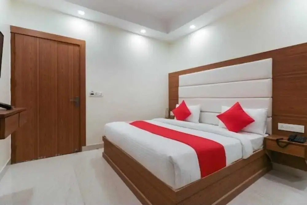 Hotel yours pacific