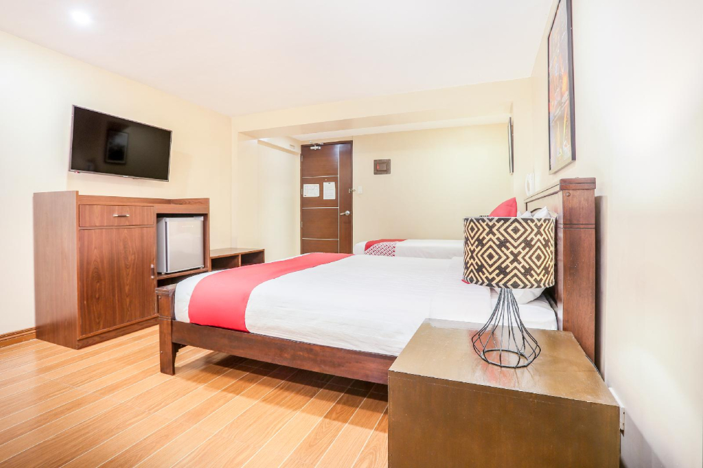OYO 419 La Scala Residences