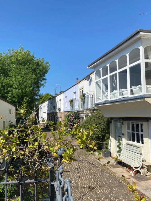 Prime Location- Detached Clifton Home With Parking
