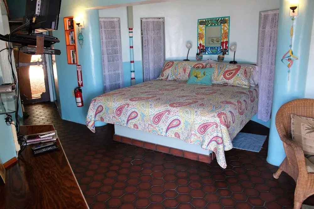 Barnacle Resort
