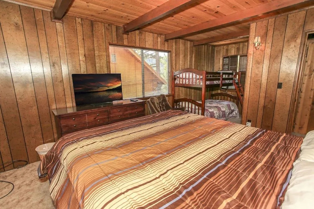 Moonridge Sunset Retreat