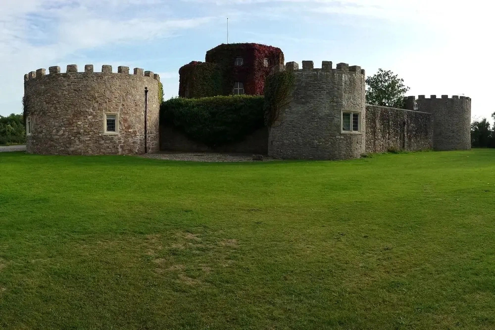 Walton Castle
