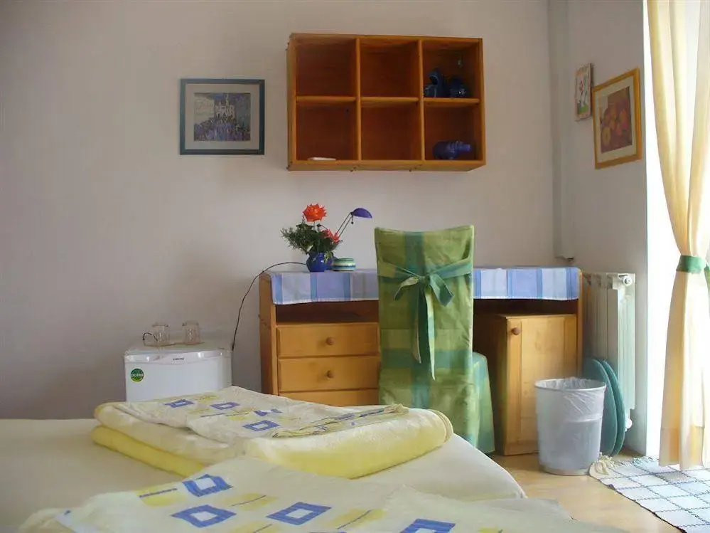 Villa Antea Apartments with Free Parking