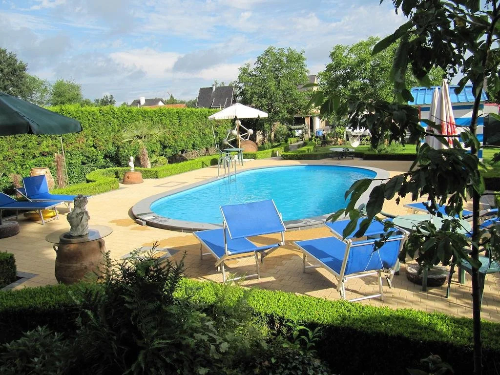 B&B Casa Roman & Vakantiewoning voor 1 pers tot max 32 personen
