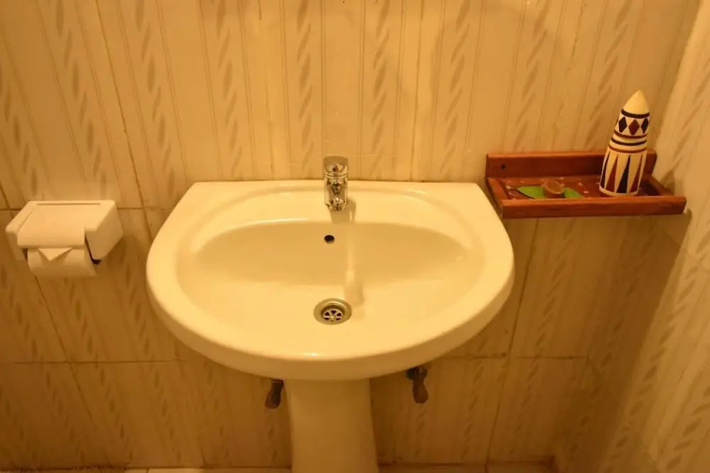 Room in B&B - Amahoro Guest House - Single Room With Shower