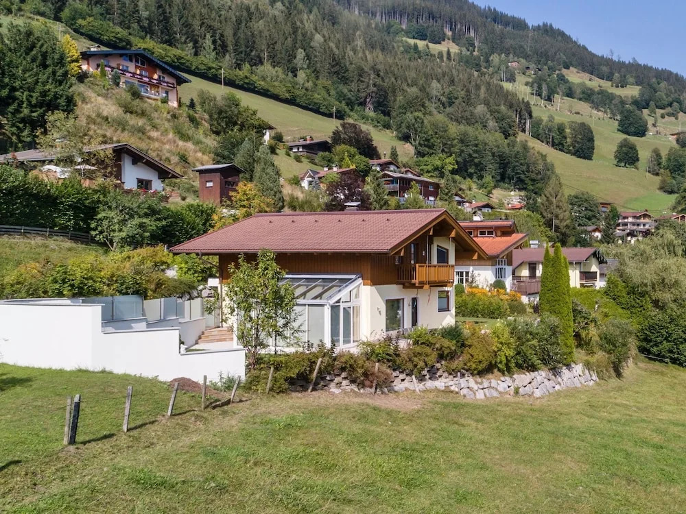 Opulent Holiday Home in Piesendorf with Sauna & Hot Tub