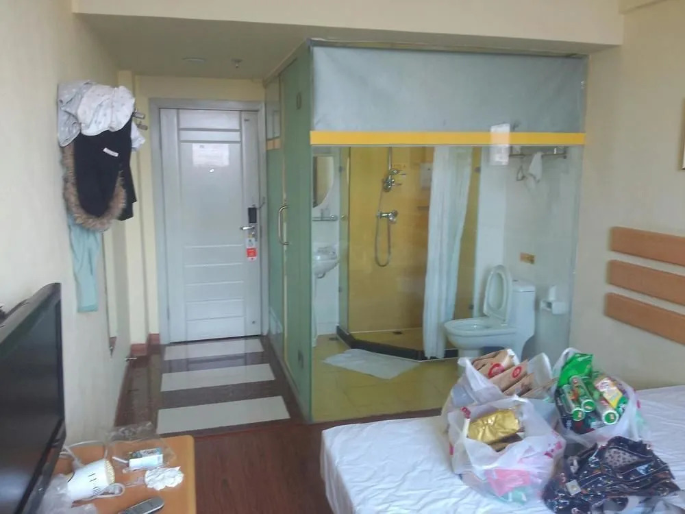 Home Inn Jiefang Road International Shopping Center - Sanya