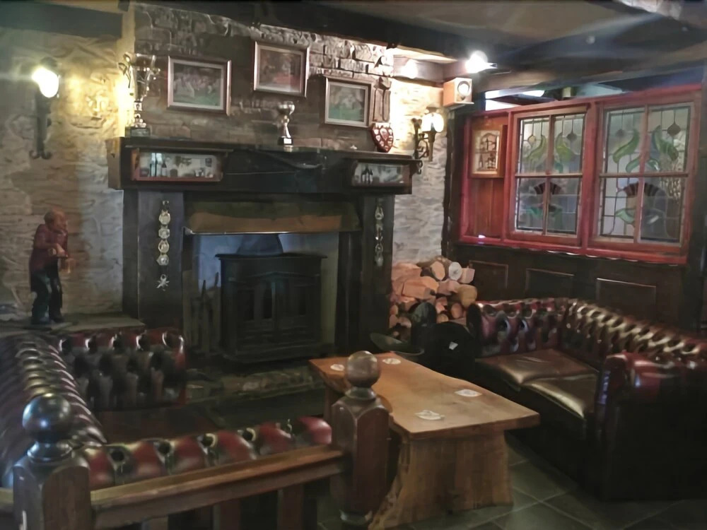 The Whitehouse Inn
