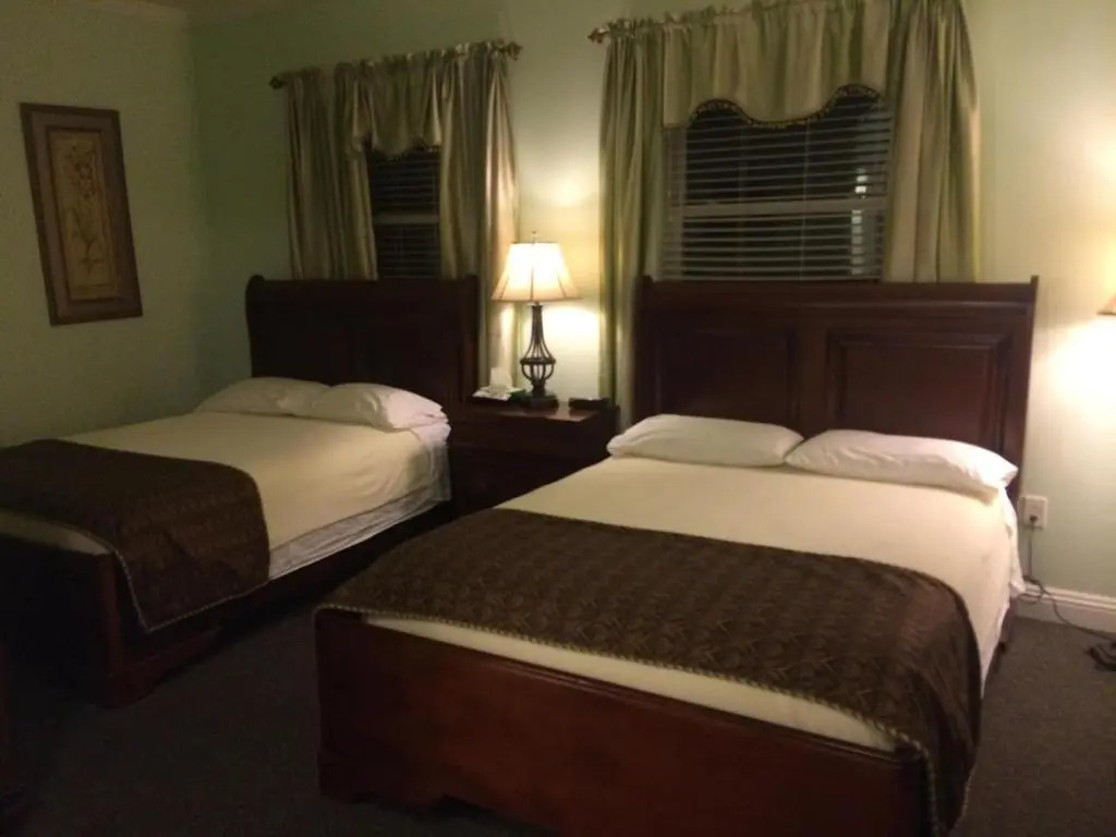 The City Hotel