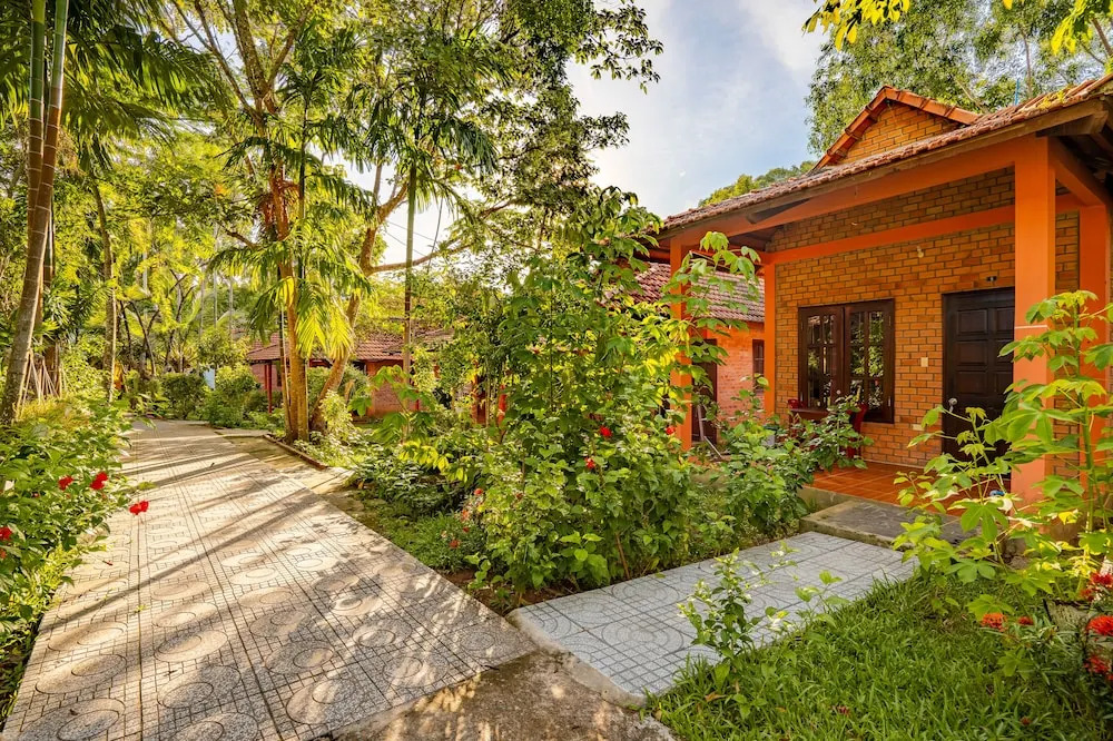 Huong Giang Bungalow