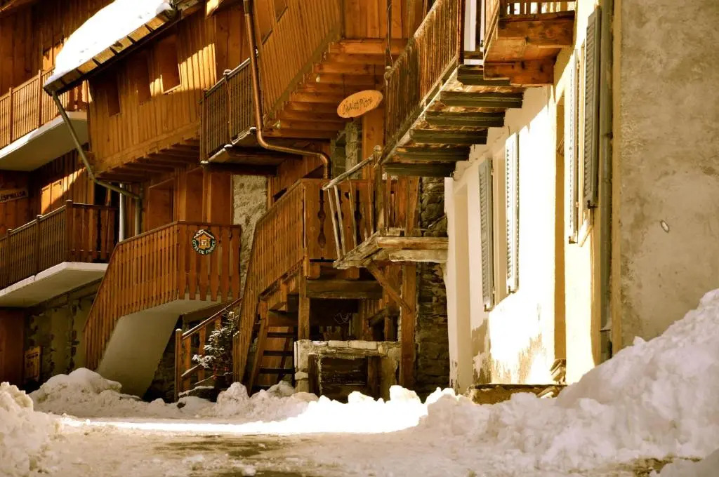 Two Bedroom Apartment La Voute, Chandon near Meribel - Sleeps 4 Adults or 2 Adults and 3 Children