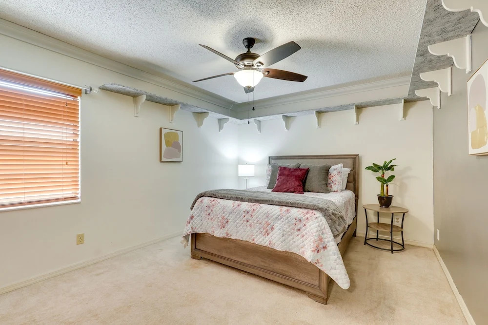 Valrico Vacation Rental 15 Mi to Tampa