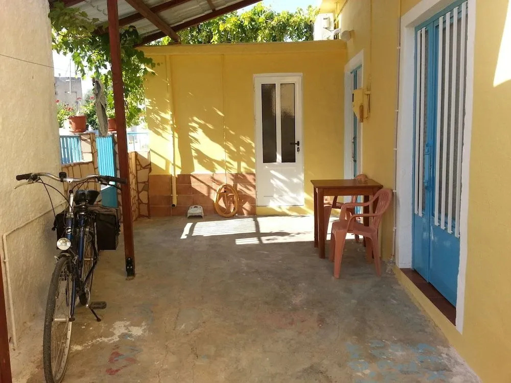 Vintage House-Vori-Rent Rooms