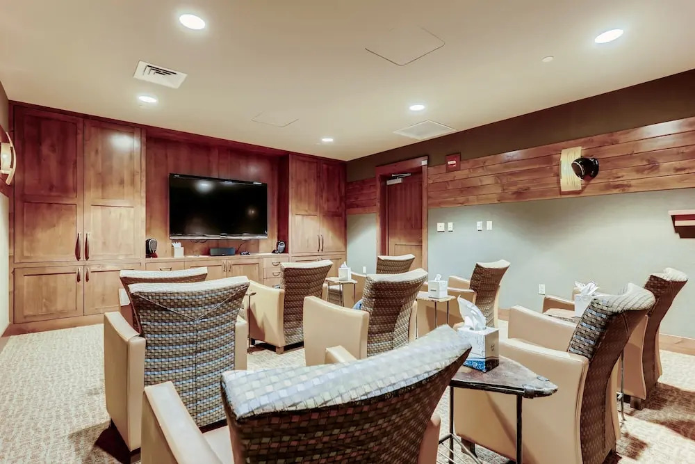Ski-in/ski-out At Crystal Peak Lodge 3 Bedroom Condo