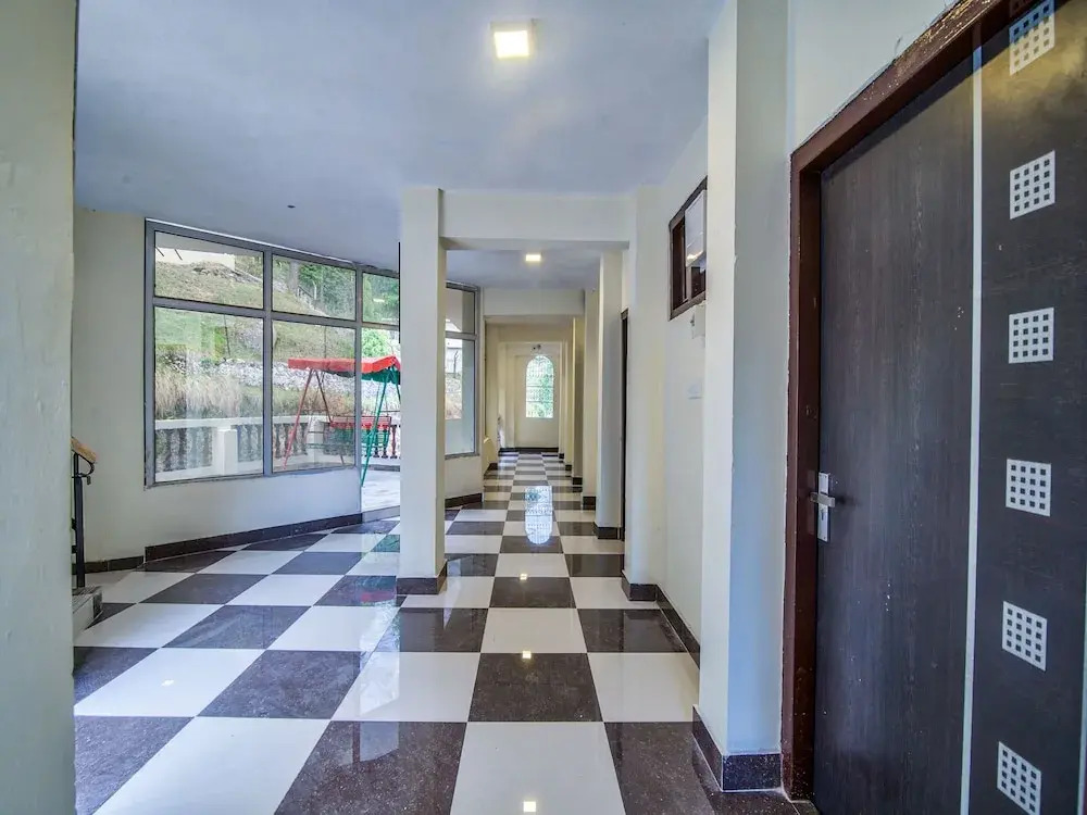 OYO 13272 Hotel Country Resort
