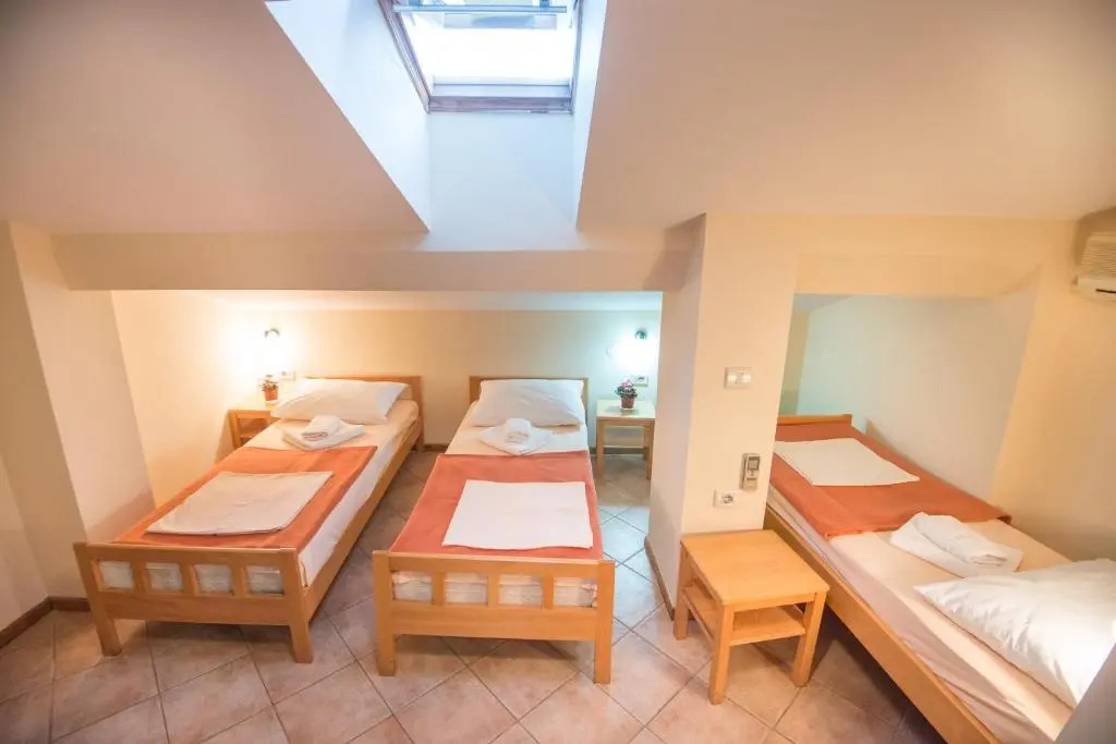 Hotel Rendez Vous