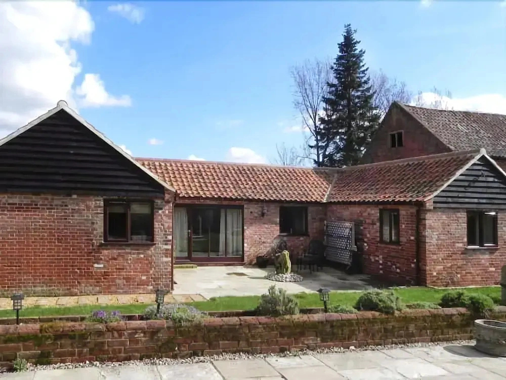 Oak Tree Barn