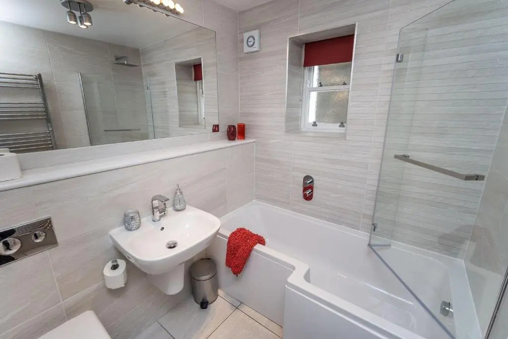 Bridge House Apartment 1