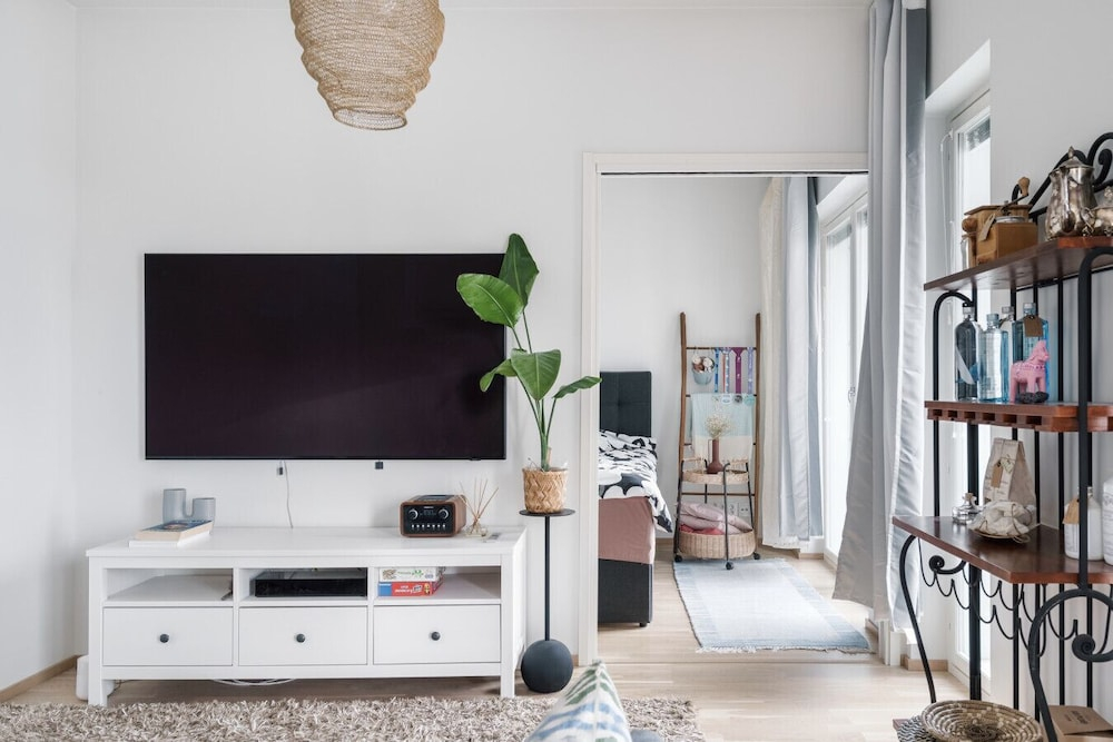Modern 1BR Apt in Mall of Tripla