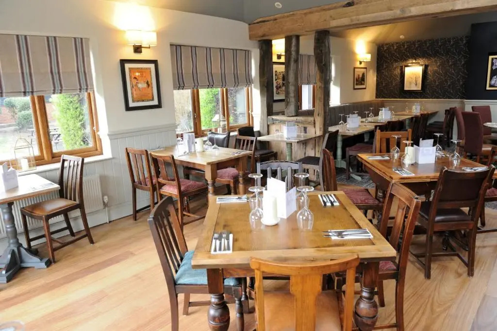White Hart by Chef & Brewer Collection