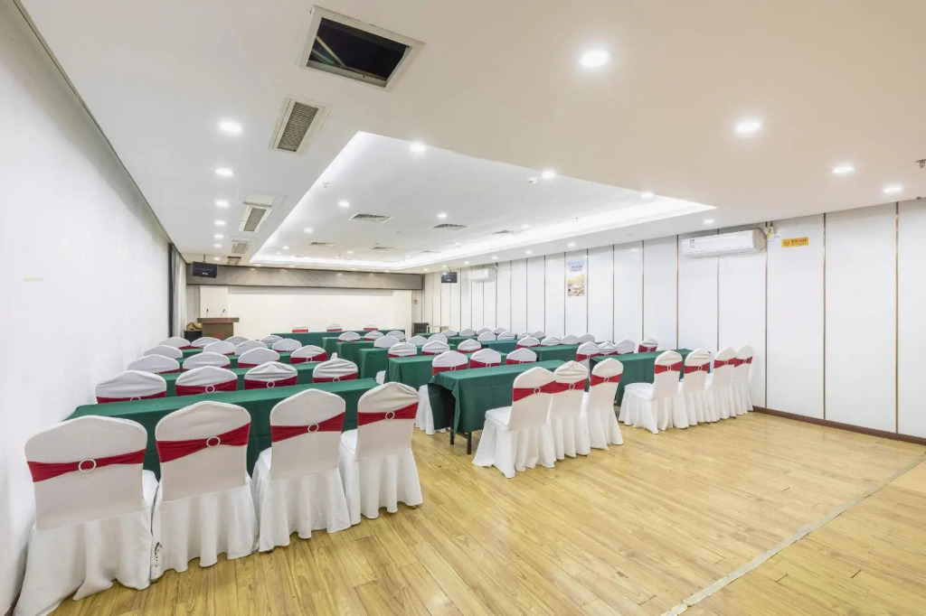 Starway Hotel Luan Shucheng Saifu