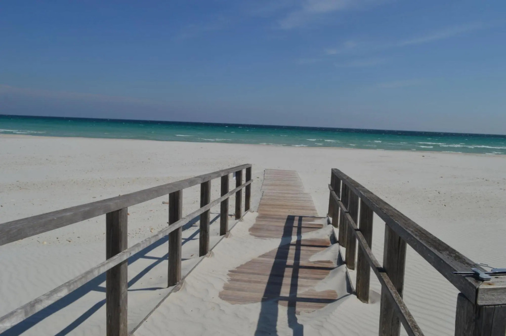 Apartment in the center of San Teodoro, 5 minutes walk from the center and 5 minutes walk from the C-Appartamento degli Ulivi