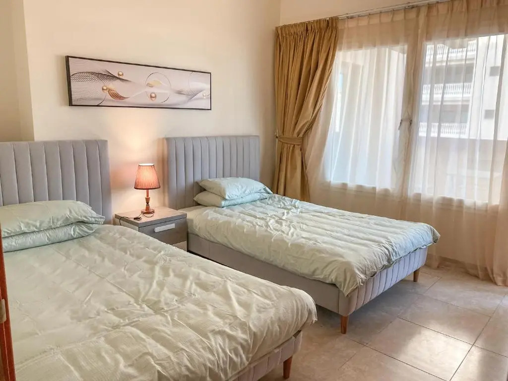 The Pearl Qatar, Luxury 2BR Apartment, Marine View, swimming pool Gym