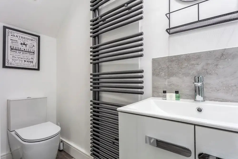 St Meddans Mews - Donnini Apartments