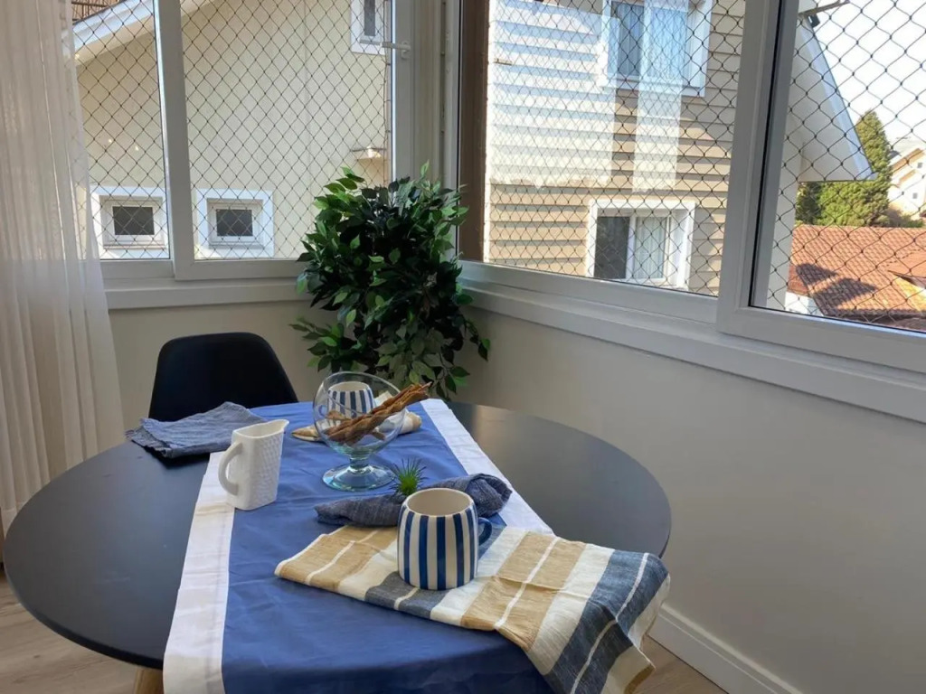 APTO DE LUXO, 3 SUITES, 1 MASTER E 2 AMERICANAS, CENTRO 300mtos RUA COBERTA, GRAMADO