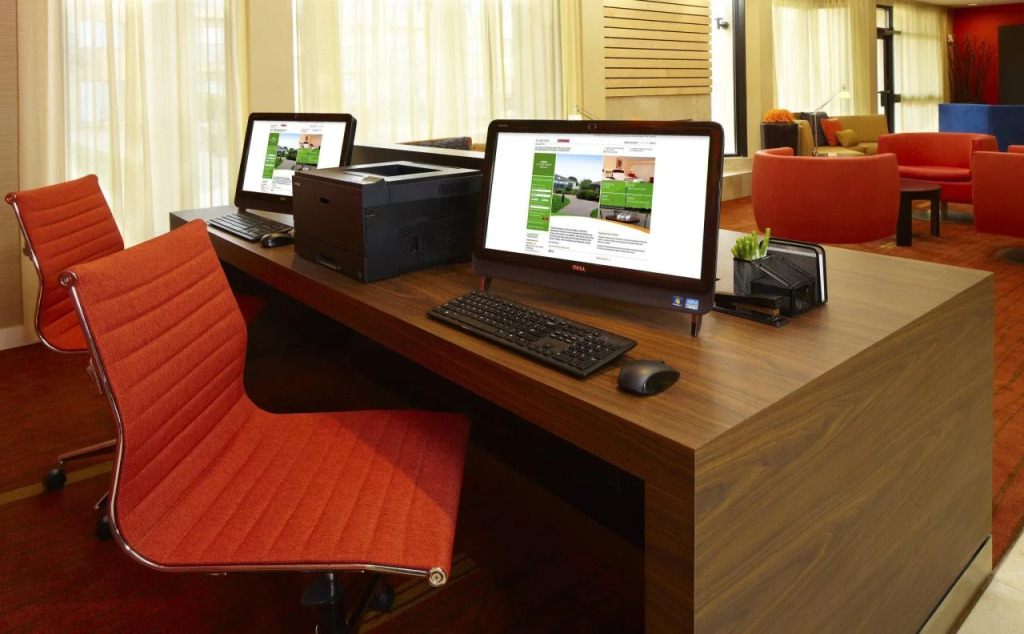 Spark by Hilton Bettendorf Quad Cities