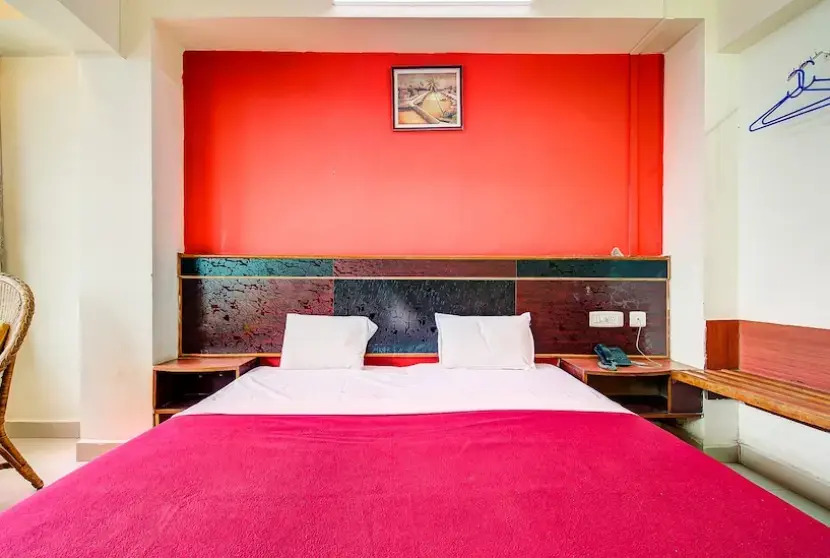 Hotel Poonam