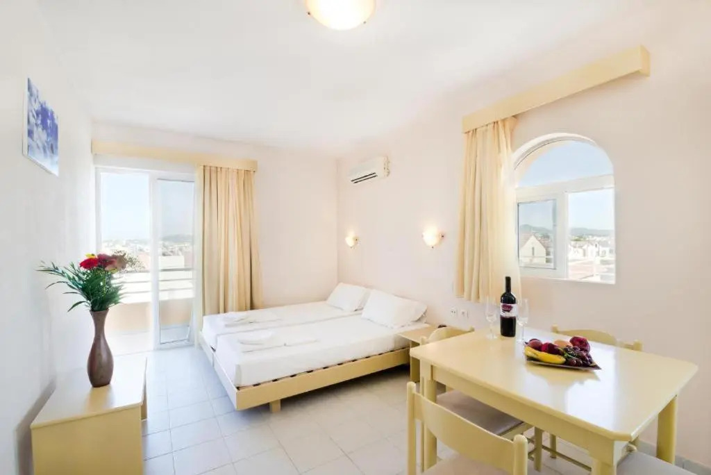 Eugenia Studios & Apartments