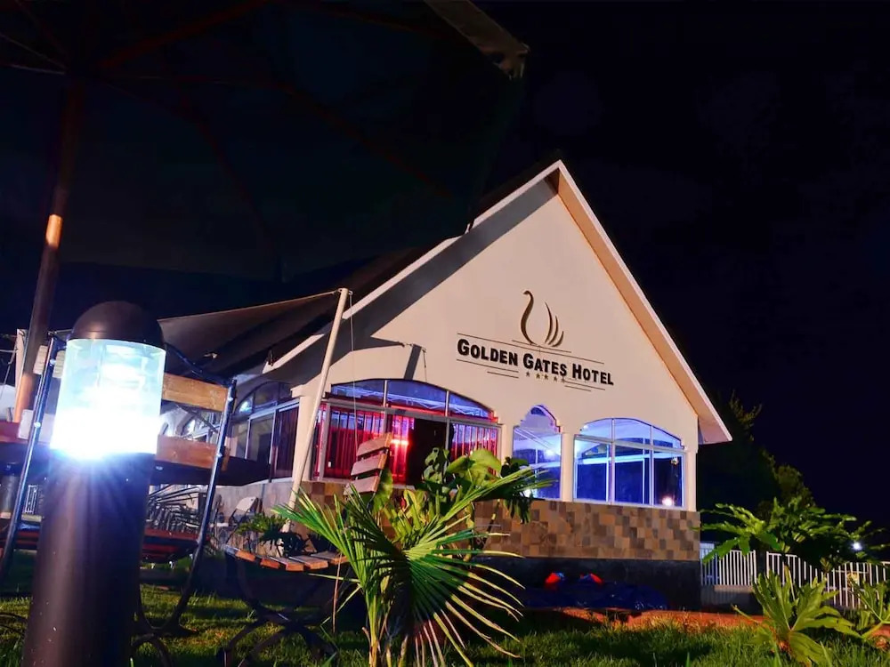 Golden Gates Hotel