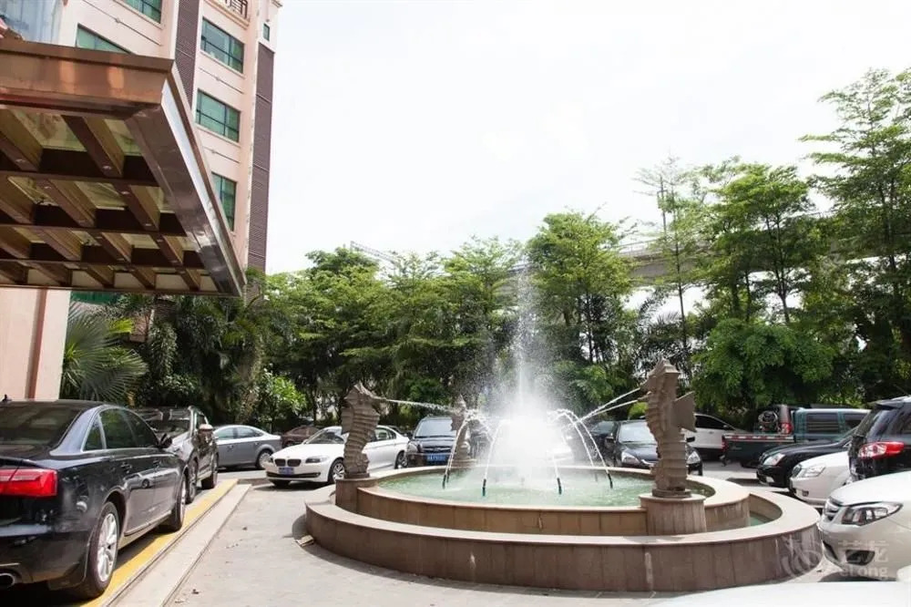 Crown Jiakai Hotel