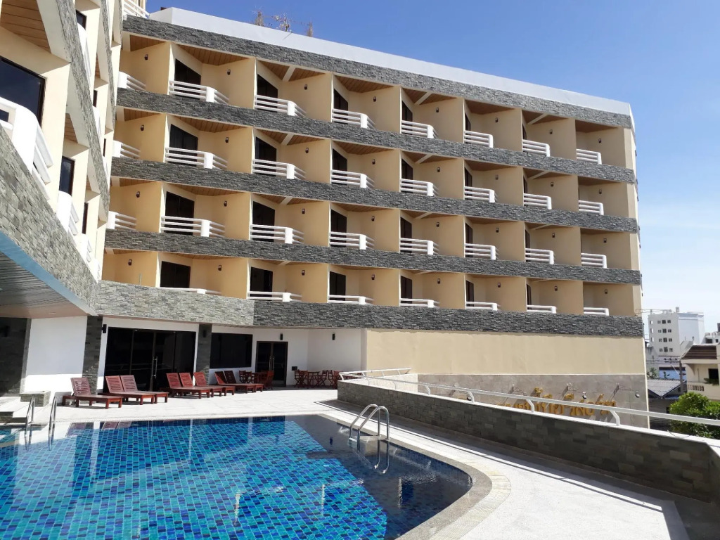 City Beach Resort
