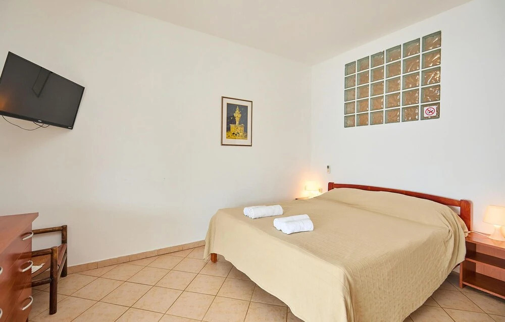 Beautiful Apartment in Saplunara With Wifi and 1 Bedrooms