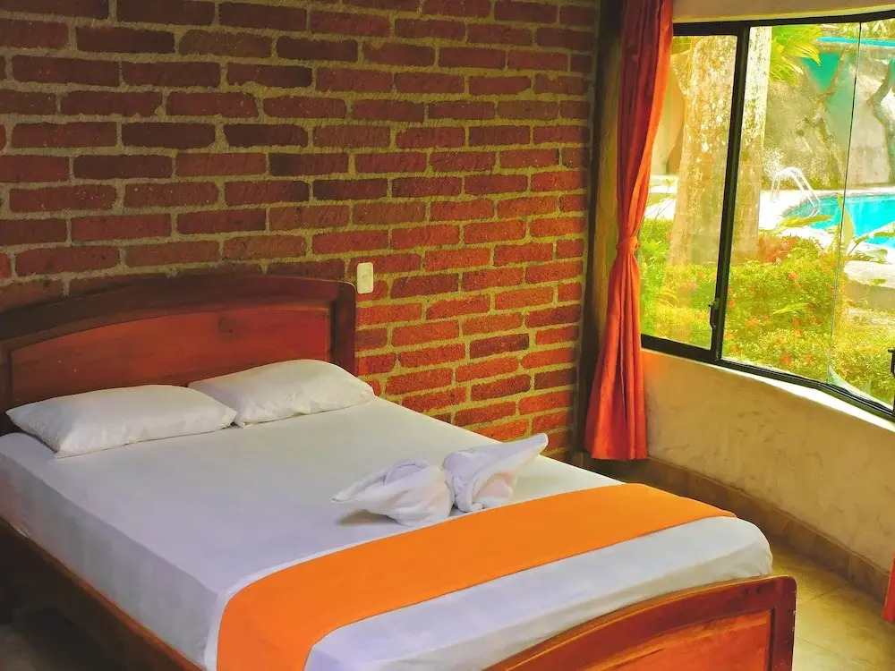 Puerto Quito Lodge - MonPar