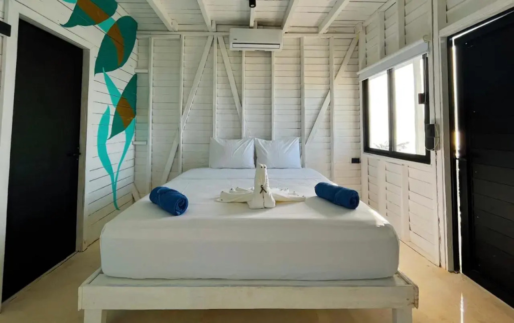 El Faro Beach Front by ÓOL Hotels