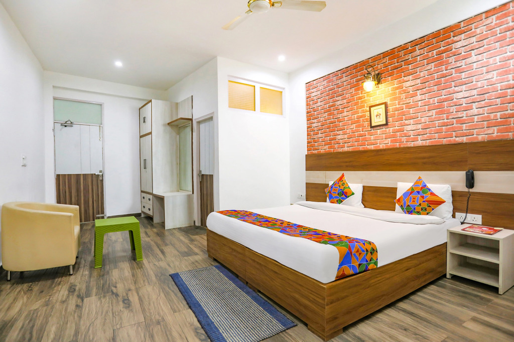 FabHotel Aravali Suites - DLF Phase 3