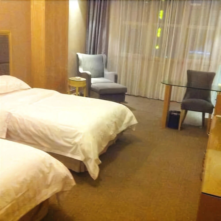 Huangmei Royal Hotel