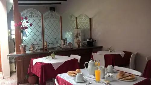HOTEL LOURD MARY